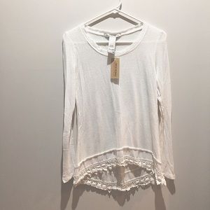 American Rag NWT lace trim bottom long sleeve top